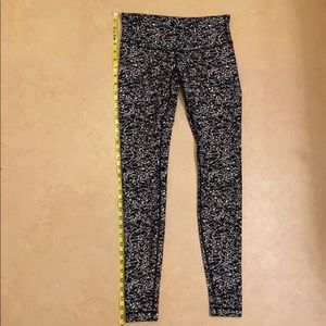 Pululemos straight leggings